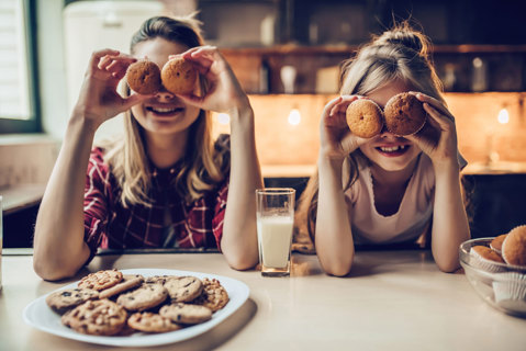 girls eating cookies