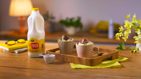 Chilli Hot Chocolate mugs next to a bottle of Arla B.O.B milk